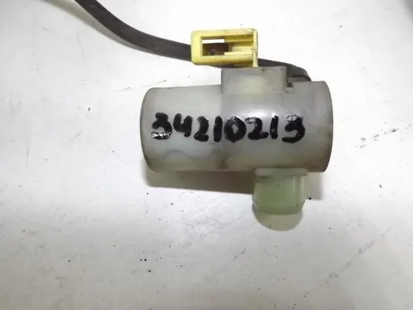 Мотор бачка омывателя HONDA STREAM RN1 (Контрактный)