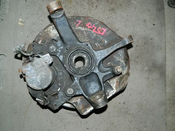 Ступица MITSUBISHI PAJERO L041G Перед Лев (Контрактный) 79591110