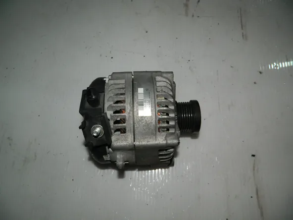 Генератор BMW 5-Series F10 N20B20B (Контрактный) 2357606