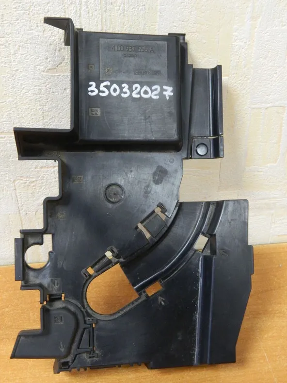 Крышка блока предохранителей AUDI Q7 4L (Б/У) 35032027 4L0937555A