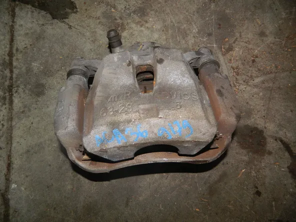 Суппорт TOYOTA RAV4 ACA36 Перед Прав (Контрактный) 1802960717