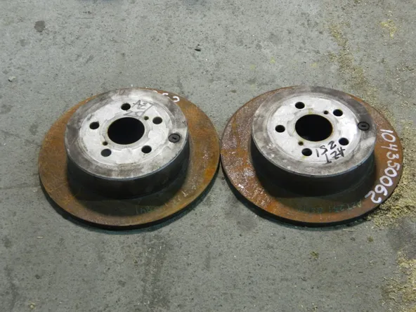 Диск тормозной TOYOTA AVENSIS AZT251 Зад (ПАРА) (Контрaктный) 104350062