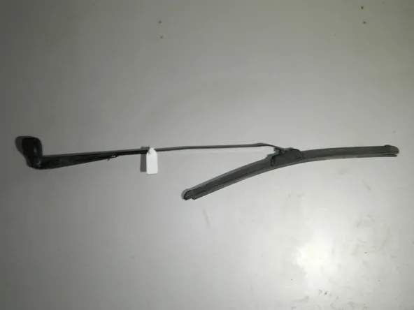 Поводок стеклоочистителя Renault Clio II Перед. Прав (Б/У)