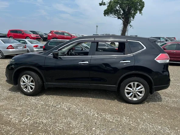 Крыло NISSAN X-TRAIL NT32 Перед Лев (Контрактный) 22923010