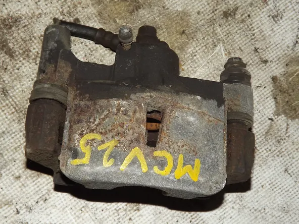 Суппорт TOYOTA MARK II MCV25 Зад Лев (Контрактный) 35017217