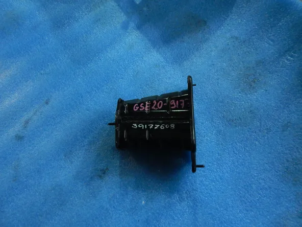 Кронштейн усилителя бампера LEXUS IS250 GSE20 Перед (Контрактный) 39177608-1