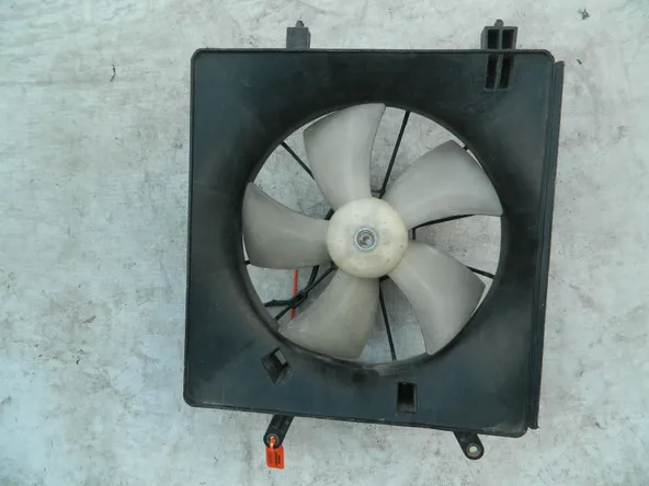 Диффузор радиатора HONDA STREAM RN1 (Контрактный) 72367893