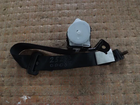 Ремень безопасности MAZDA AXELA BLEFP (Контрактный) 2529300087 BGD530211