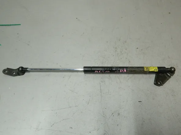 Амортизатор багажника TOYOTA OPA ZCT10 Лев (Контрактный) 81532203