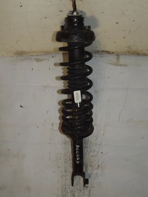 Стойка подвески HONDA ACCORD CM1 Задн Прав (Контрактный) 35023207 52610SN7E03