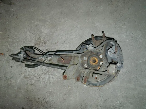 Ступица SUBARU LEGACY BH5 Зад Прав (Контрактный) 79586715