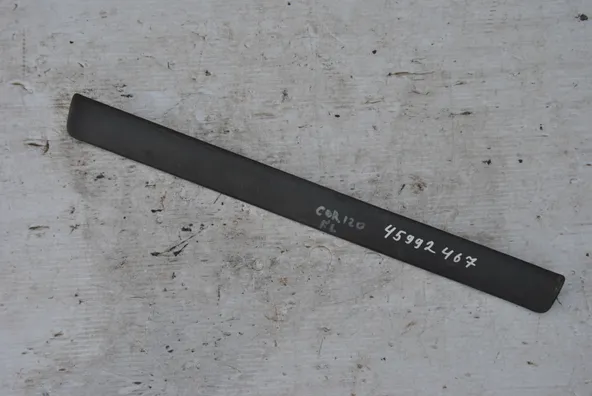 Накладка на порог TOYOTA COROLLA 120 Перед Лев (Б/У) 45992467 6791202010