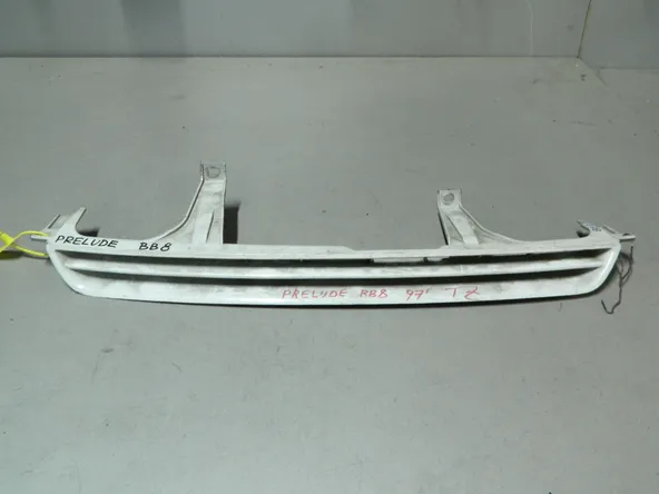 Решетка радиатора HONDA PRELUDE BB8 (Контрактный) 79773003