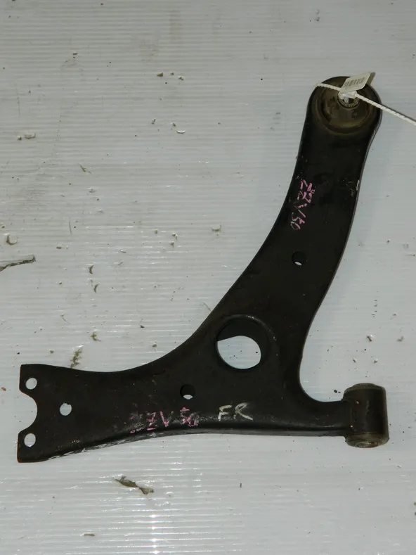 Рычаг подвески TOYOTA VISTA ZZV50 Перед Прав (Контрактный)