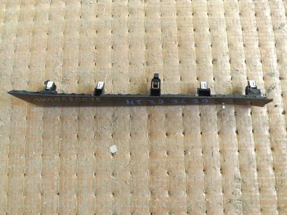 Накладка на торпедо NISSAN X-TRAIL NT32 (Контрактный) 1400880015