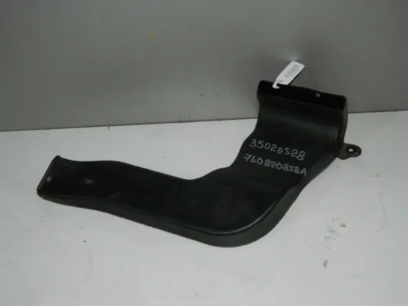 Воздуховод AUDI Q7 4L Прав (Б/У) 35020528 7L0820858A
