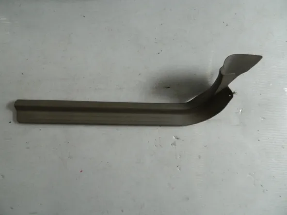 Накладка на порог SUBARU FORESTER SG5 Перед Прав (Контрактный) 3972604