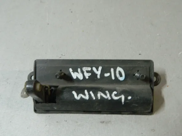 Ручка багажника NISSAN WINGROAD WFY10 (Контрактный) 81528591