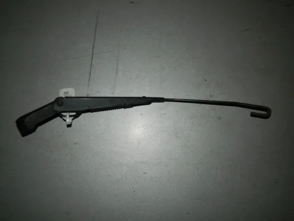 Поводок стеклоочистителя HYUNDAI ACCENT Зад (Б/У) 35020017