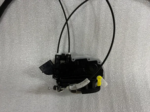 Замок двери GENERAL PARTS 805013BG1A NISSAN SUNNY / ALMERA N17 FL