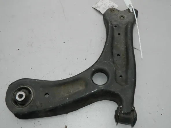 Рычаг подвески VOLKSWAGEN POLO 6R1 CBZ Перед Лев (Контрактный) 45993533