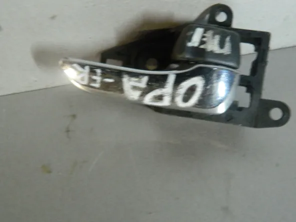 Ручка двери внутренняя TOYOTA OPA ACT10 Прав (Контрактный) 81528404 6920520180