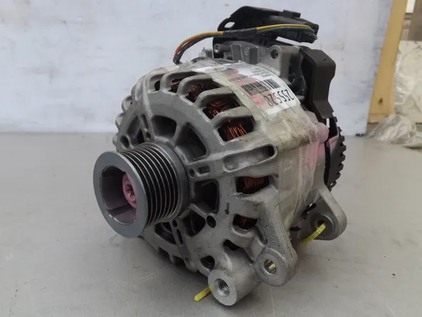 Генератор NISSAN SERENA C26 MR20DD 150A (Контрактный) 94603319 B310A1VA1A