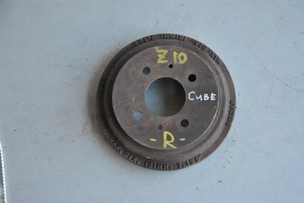 Барабан тормозной NISSAN CUBE ANZ10 Зад Прав (Контрактный) 45990609