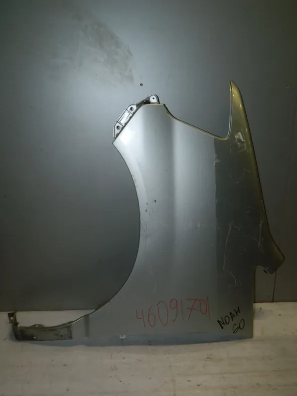 Крыло TOYOTA NOAH AZR60 Перед Лев (Контрактный) 46091701