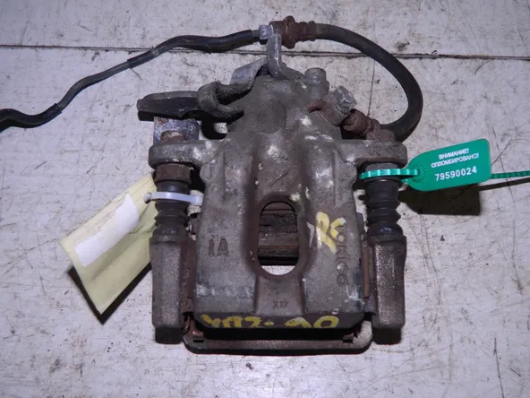 Суппорт TOYOTA AURIS NZE150 Перед Прав (Контрактный) 79590024