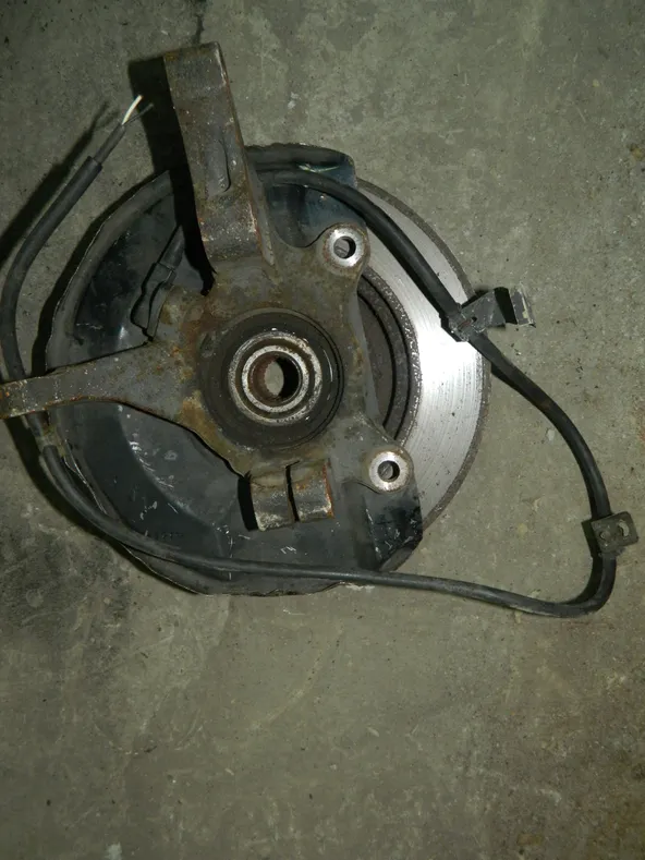 Ступица MITSUBISHI LANCER CEDIA CS5W Перед Лев (Контрактный) 79591190