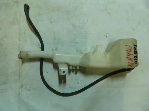 Расширительный бачок MITSUBISHI GRANDIS NA4W (Контрактный) MR993846