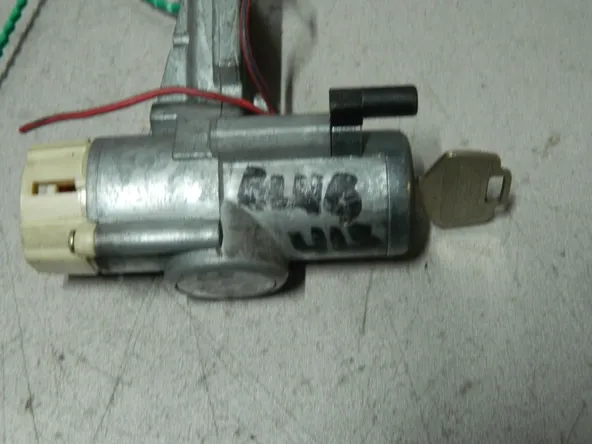 Замок зажигания NISSAN BLUEBIRB U13 (Контрактный) 81532346