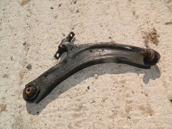 Рычаг подвески NISSAN X-TRAIL NT31 Перед Прав (Контрактный) 1102640142