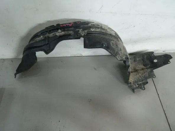 Подкрылок LEXUS HS250H Перед Лев (Контрактный) 68000030