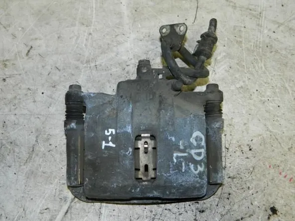 Суппорт HONDA Accord CD3 Перед Лев (Контрактный) 25121236