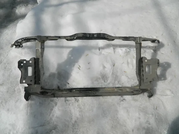 Рамка радиатора GENERAL PARTS 5320105030 TOYOTA Avensis