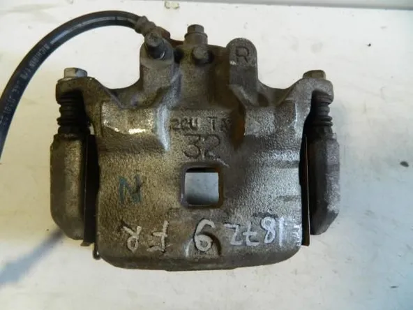 Суппорт NISSAN JUKE YF15 HR15 Перед Прав (Контрактный)