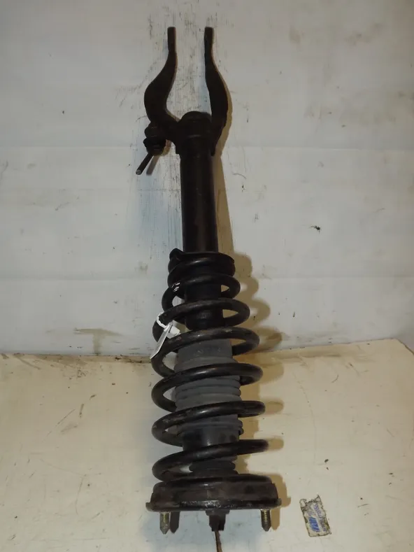 Стойка подвески MITSUBISHI GALANT EA1A Перед (Контрактный) 35023509