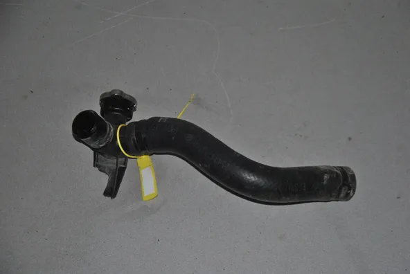 Горловина радиатора KIA RIO QB G4FA (Б/У) 40940250