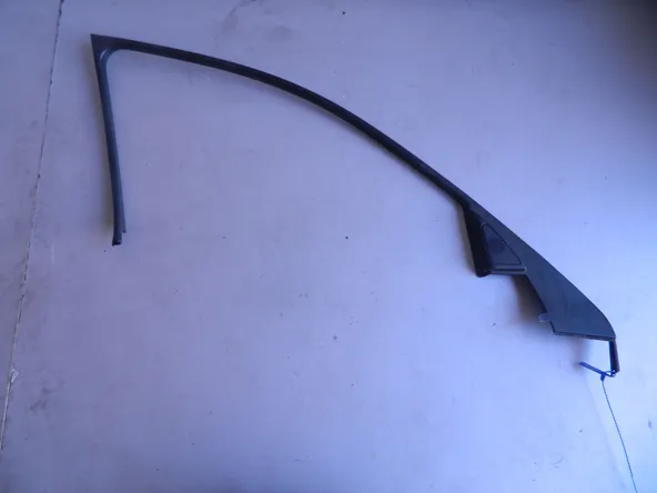 Накладка рамки двери HYUNDAI EQUUS VI G6DJ Перед Лев (Б/У) 69838438 829113N000