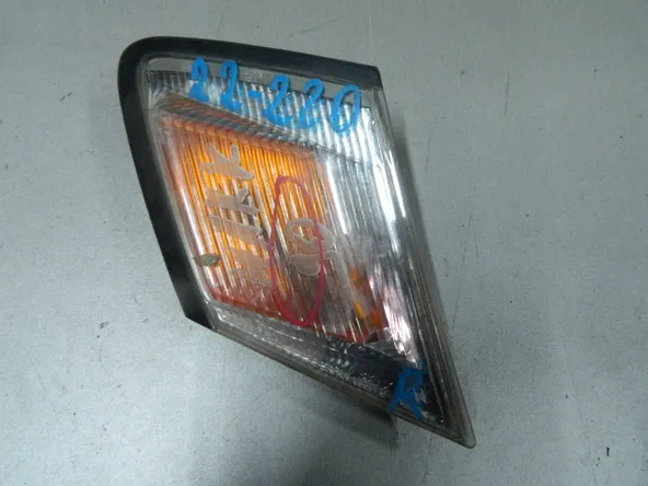 Габарит TOYOTA MARK II GX90 Перед Прав 22220 (Контрактный) 69838752
