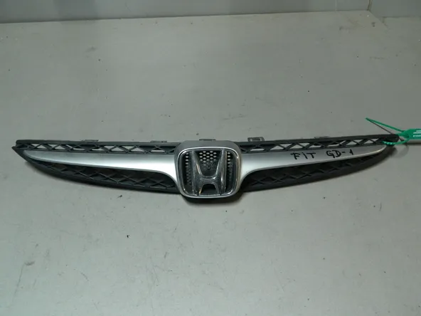 Решетка радиатора HONDA FIT GD1 (Контрактный) 81540934