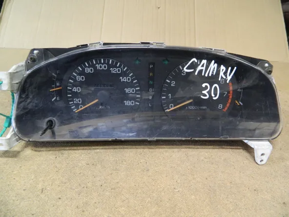 Панель приборов TOYOTA CAMRY SV30 (Контрактный) 79590114