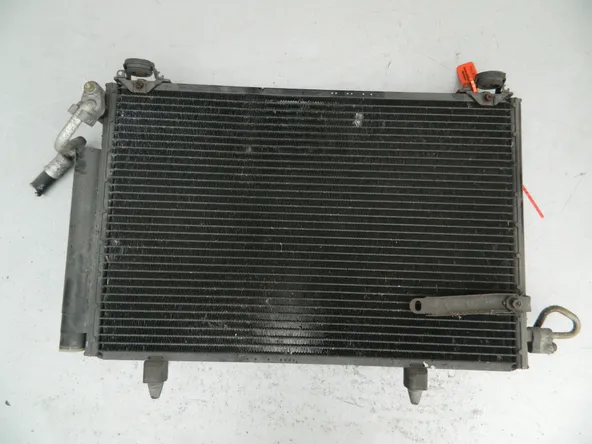 Радиатор кондиционера TOYOTA FUNCARGO NCP20 (Контрактный) 72367764