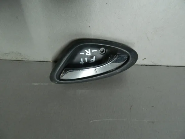 Ручка двери внутренняя HONDA FIT ARIA GD8 Перед Прав (Контрактный) 81528051