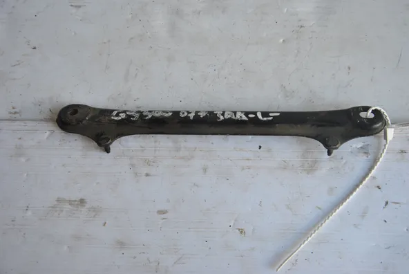 Крепление балки подвески LEXUS GS300 Зад Лев (Контрактный) 46091586