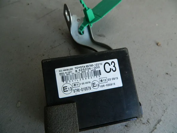 Блок иммобилайзера TOYOTA COROLLA E150 (Контрактный) 81530952 8978012270