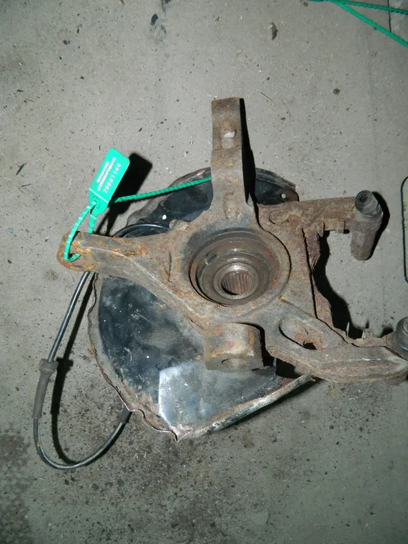 Ступица MITSUBISHI COLT Z25A Перед Лев (Контрактный) 79591144