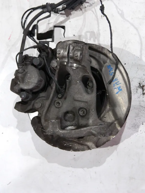 Ступица BMW 1-Series F20 Перед Лев (Контрактный) 35815301